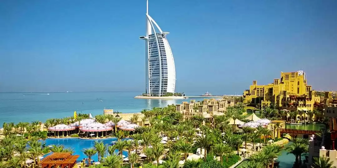Dubai & Abu Dhabi Ultimate Adventure & Attractions